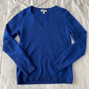 Nordstrom 100% Cashmere Women’s V Neck Sweater XS Royal Blue Cabin Ski Cozy